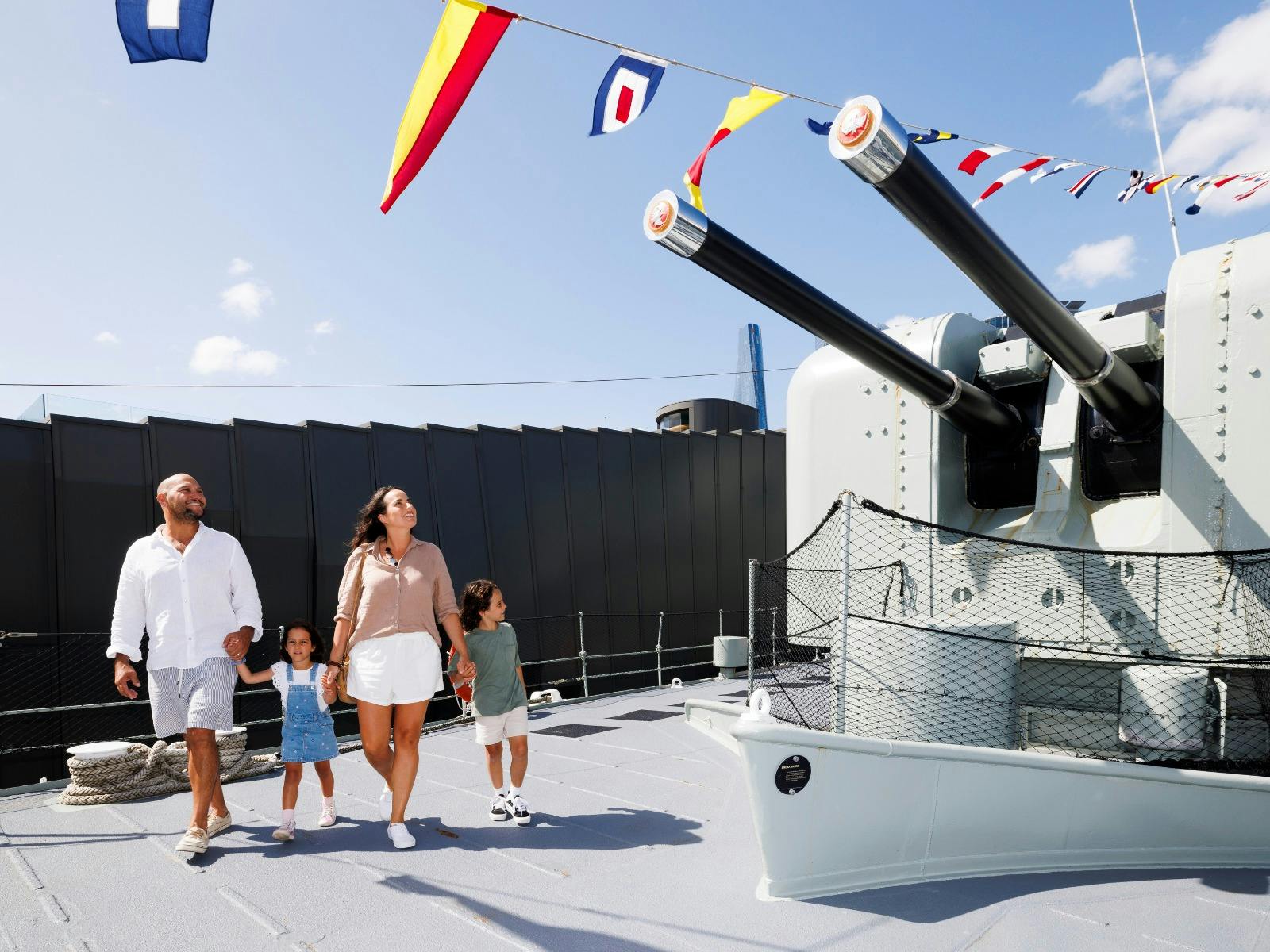 Family aboard HMAS Vampire II