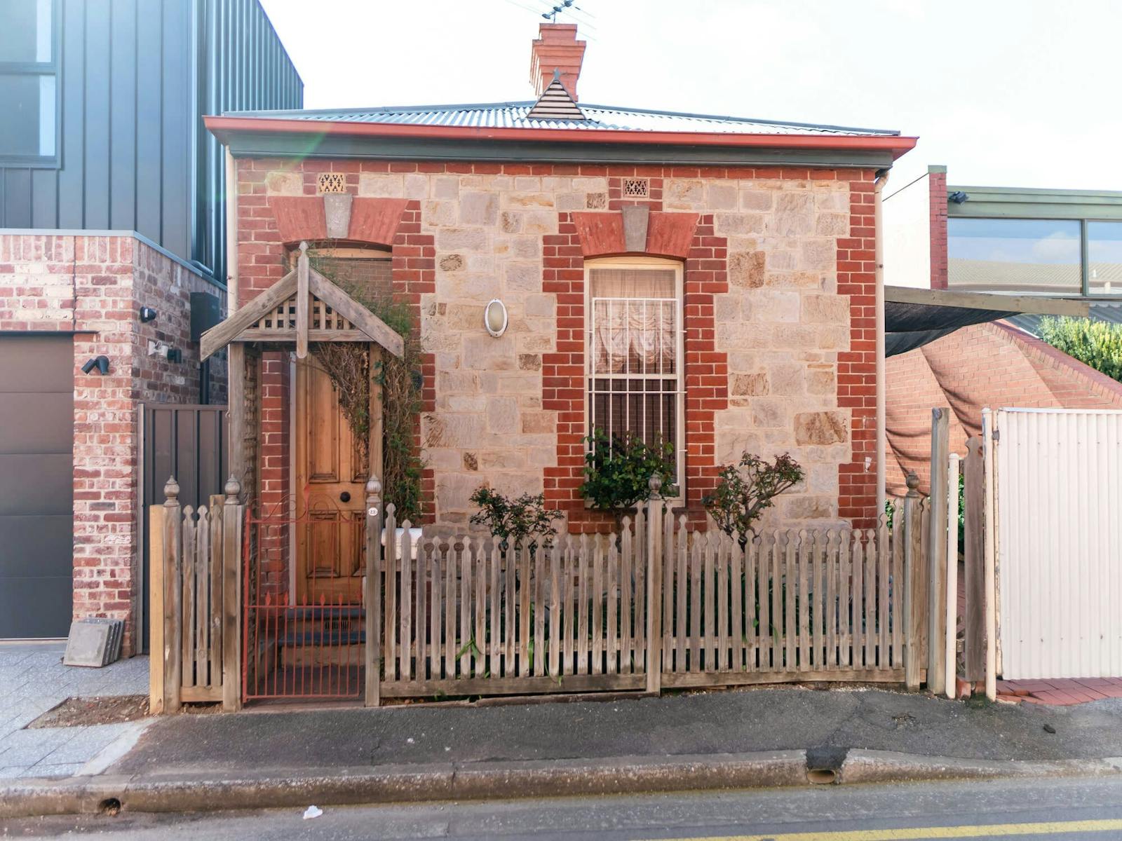 Adelaide Heritage Cottages - Chapel Cottage Slider Image 1