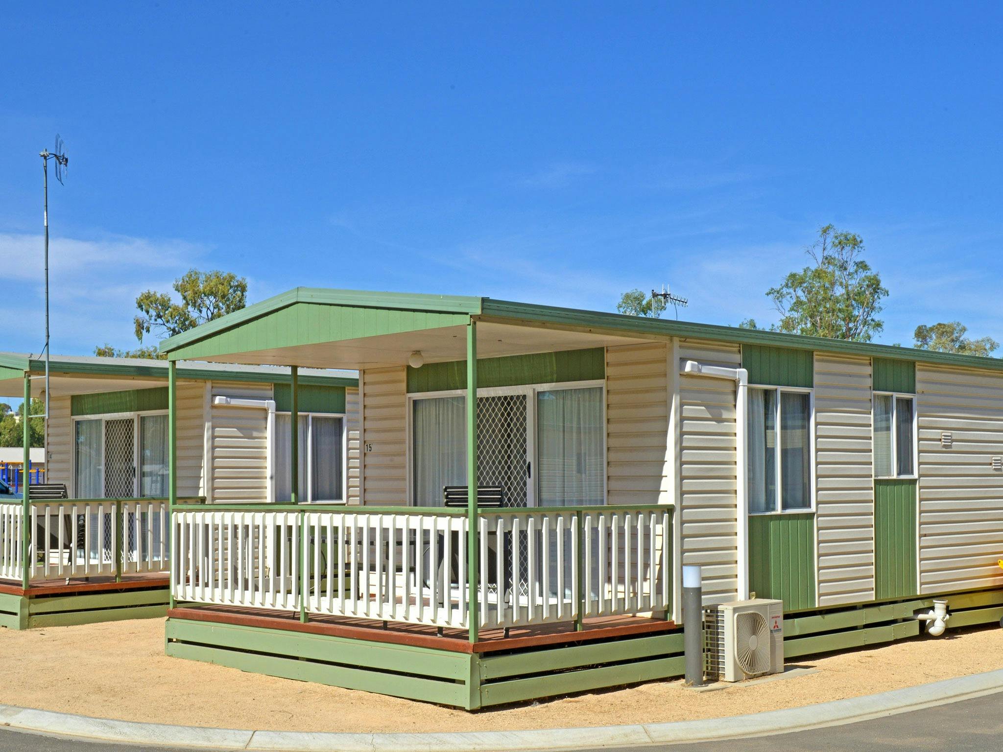 Classic Cabins - 6 People