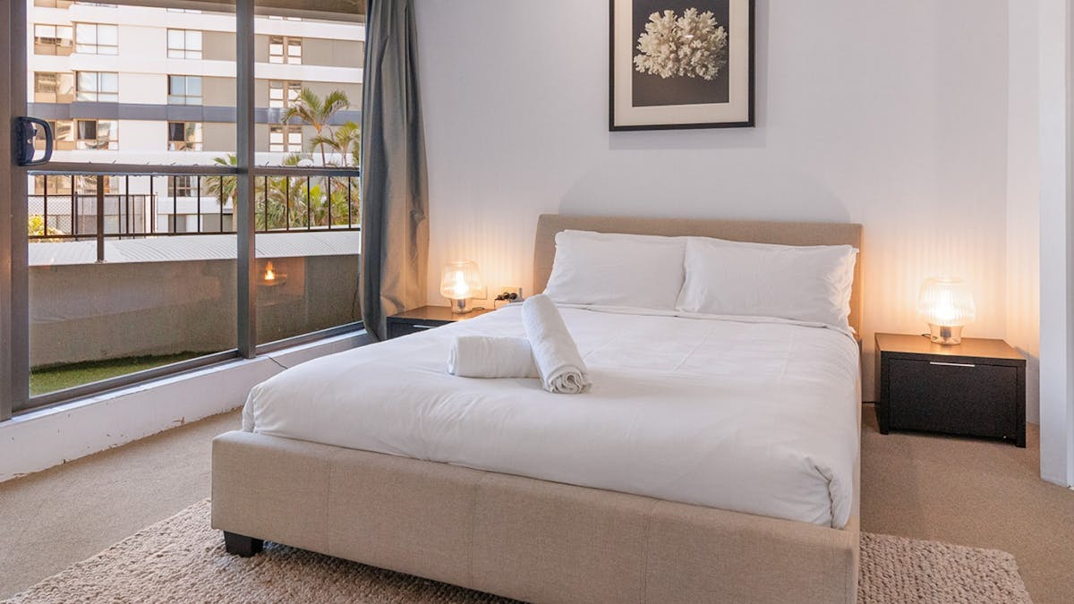 3 bedroom unit in Surfers Paradise