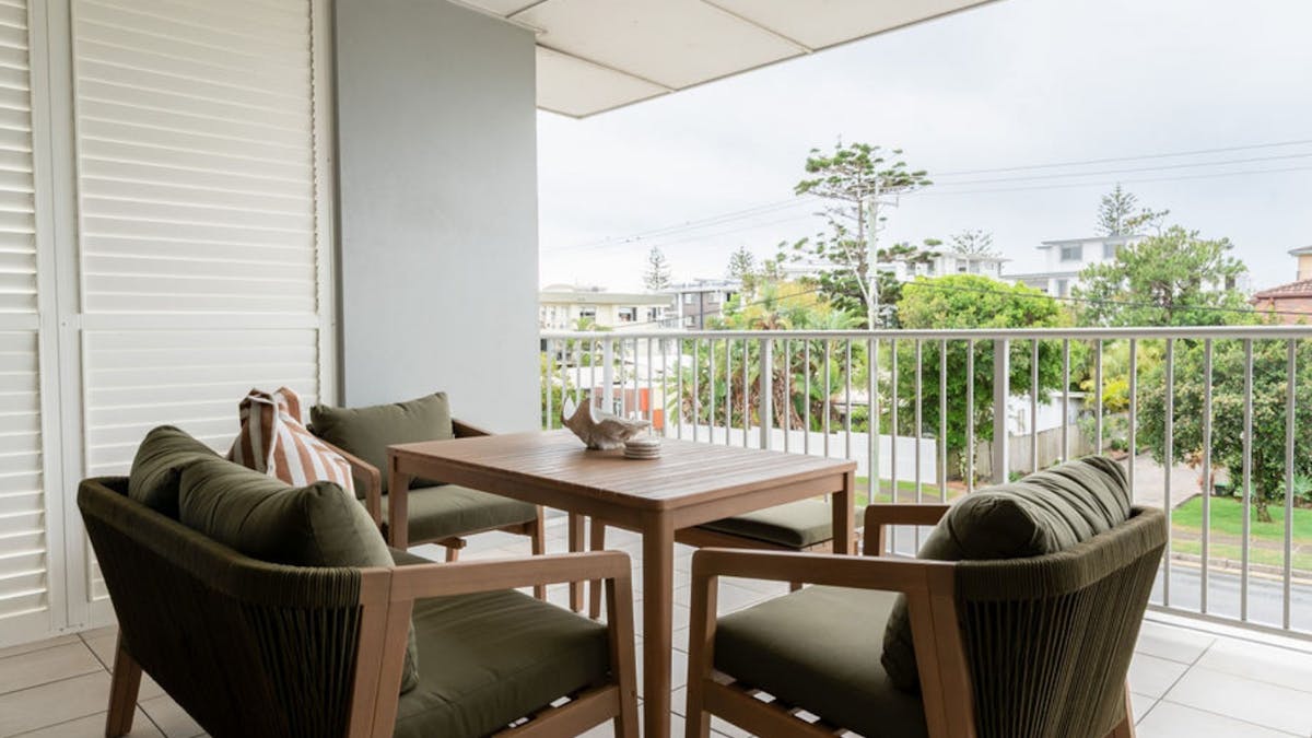 Two bedroom unit in Kingscliff - Outdoor seating on the balcony Two bedroom unit in Kingscliff - Outdoor seating on the balcony