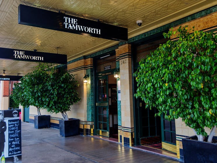 The Tamworth Hotel | NSW Holidays & Accommodation, Things to Do