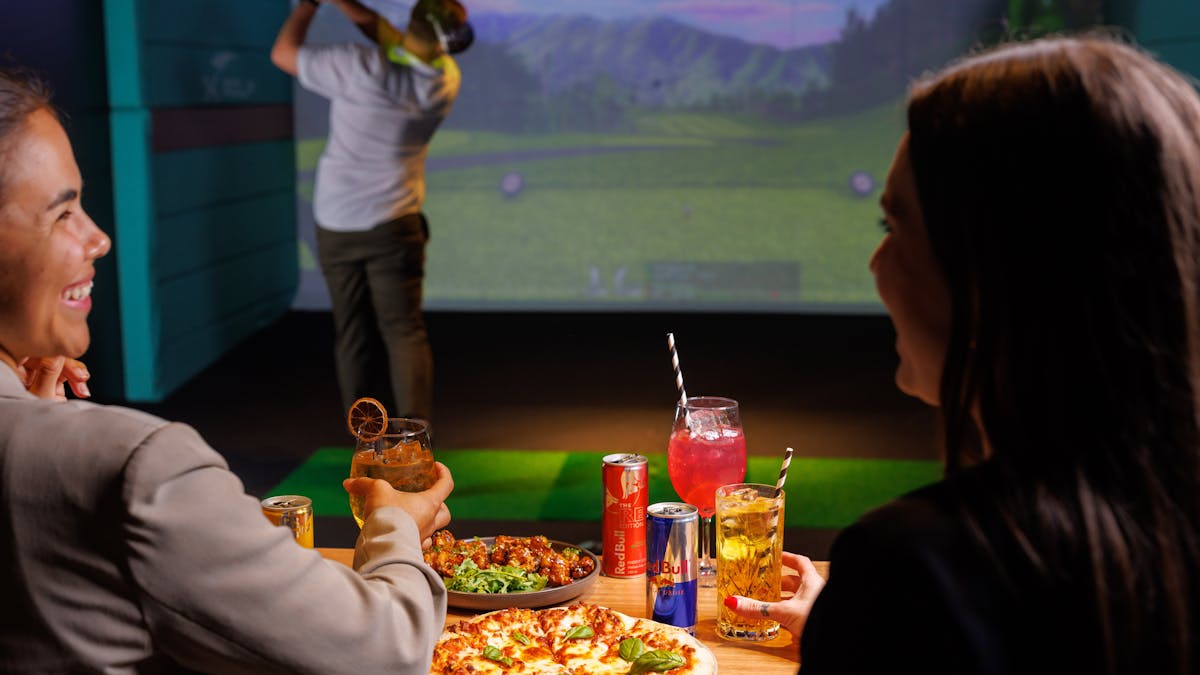X-Golf Ashmore food and entertainment