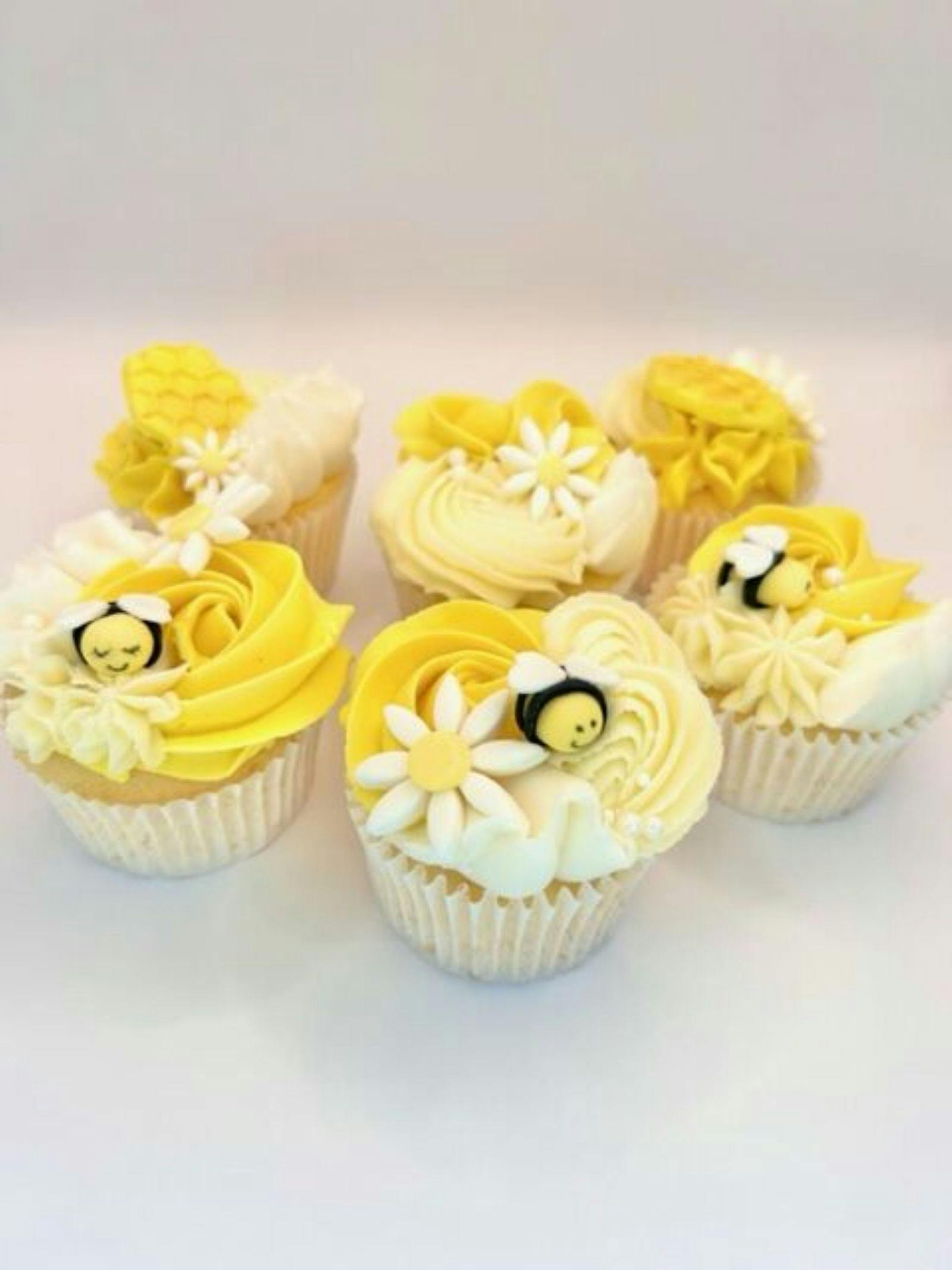 Bee Themed Cupcake Class