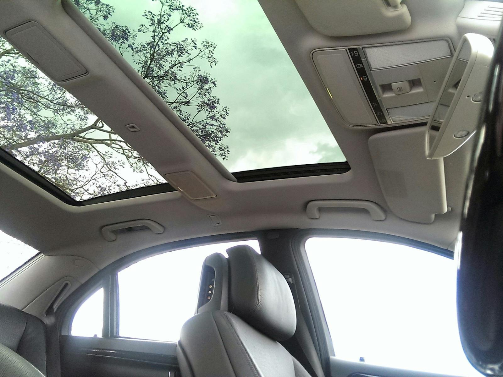 車両は優れています-sydneydriver.com