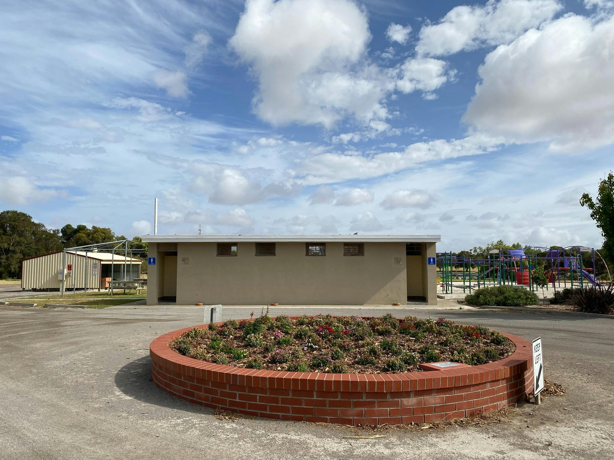 Weaners Flat Reserve – Toilets and Roundabout Garden