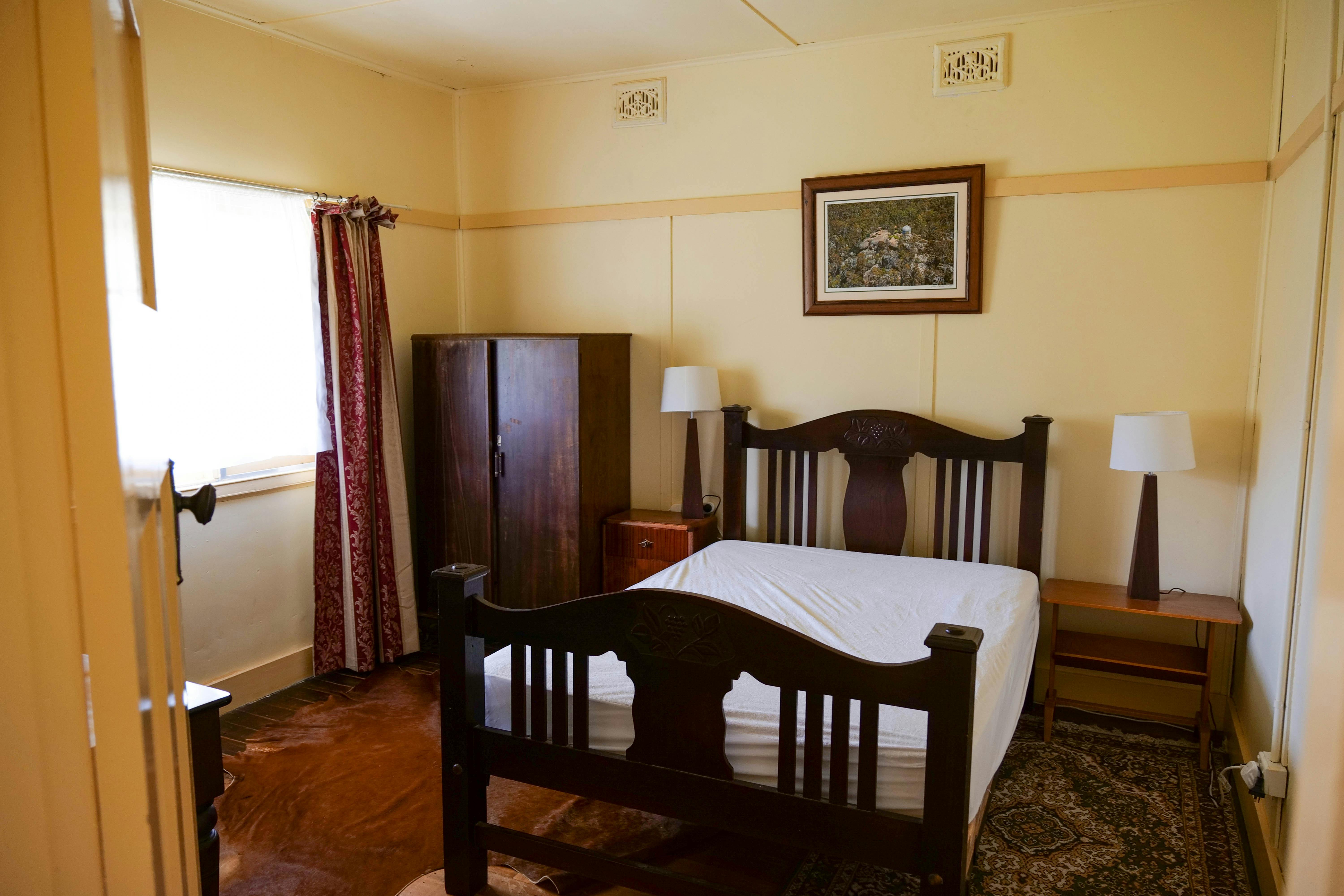 Ready-Cut Cottage - Double-bed room