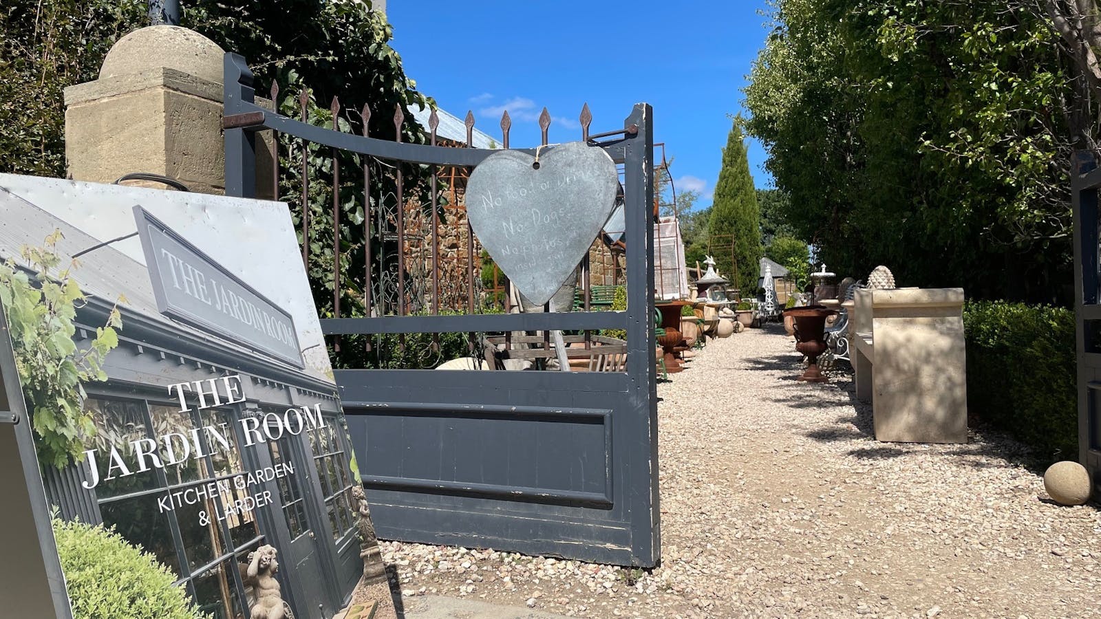 Jardin Room & Provincial Interiors Entrance