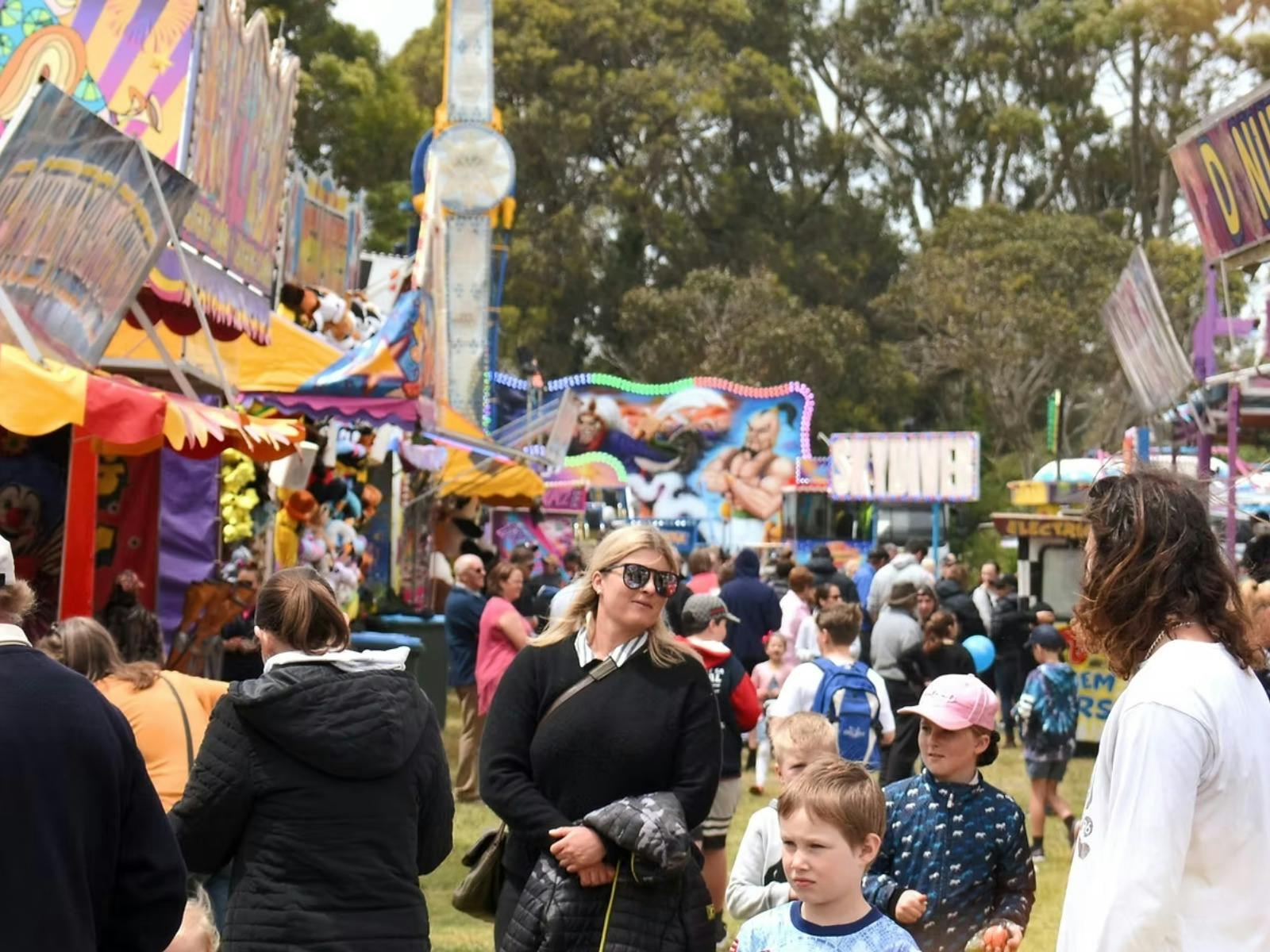 Sideshow alley