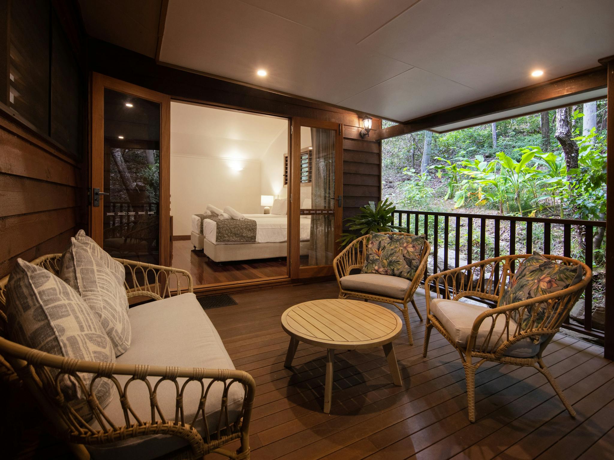 Second bedroom and outdoor dining area on balcony Second bedroom and outdoor dining area on balcony