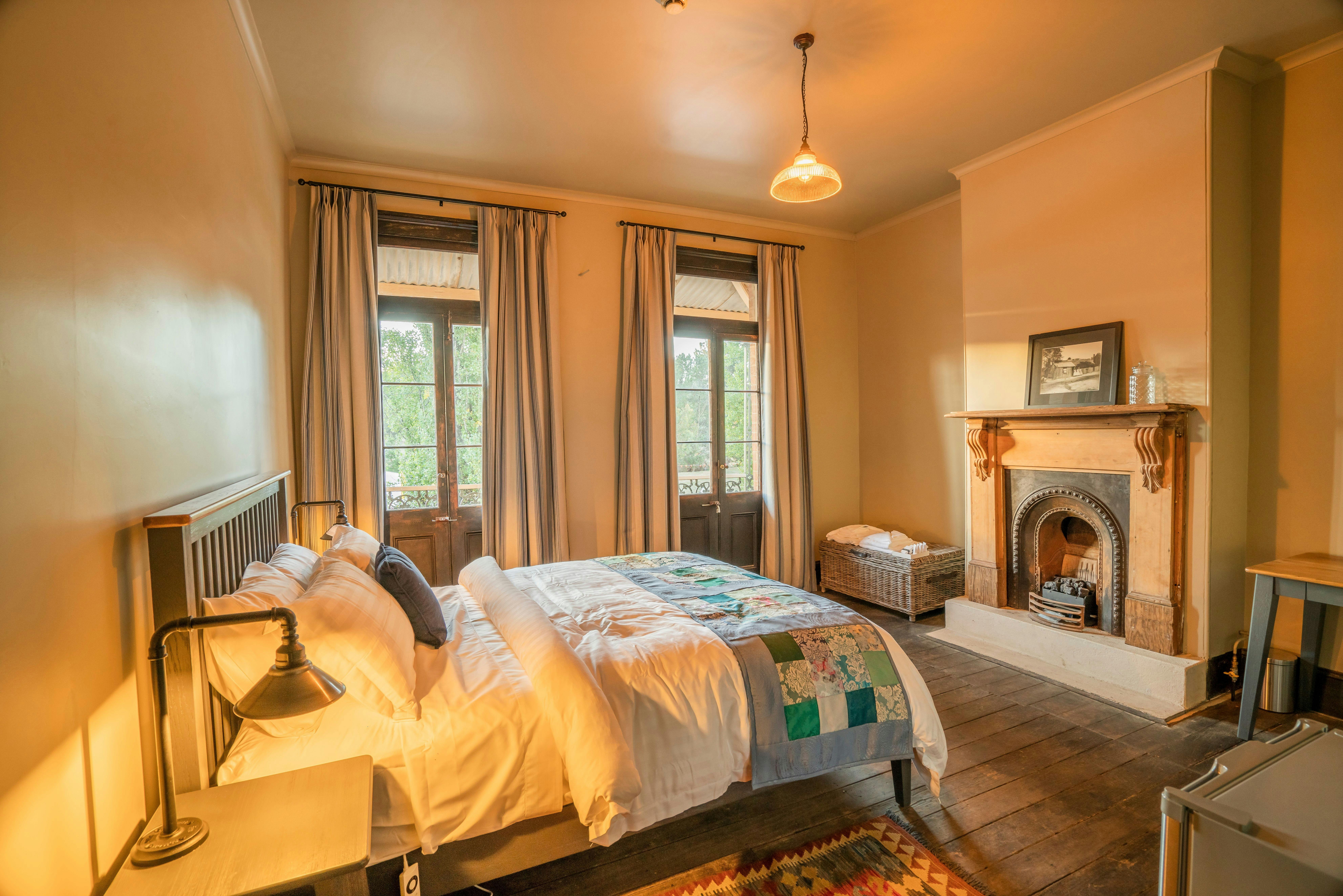 3 x queen rooms with balcony