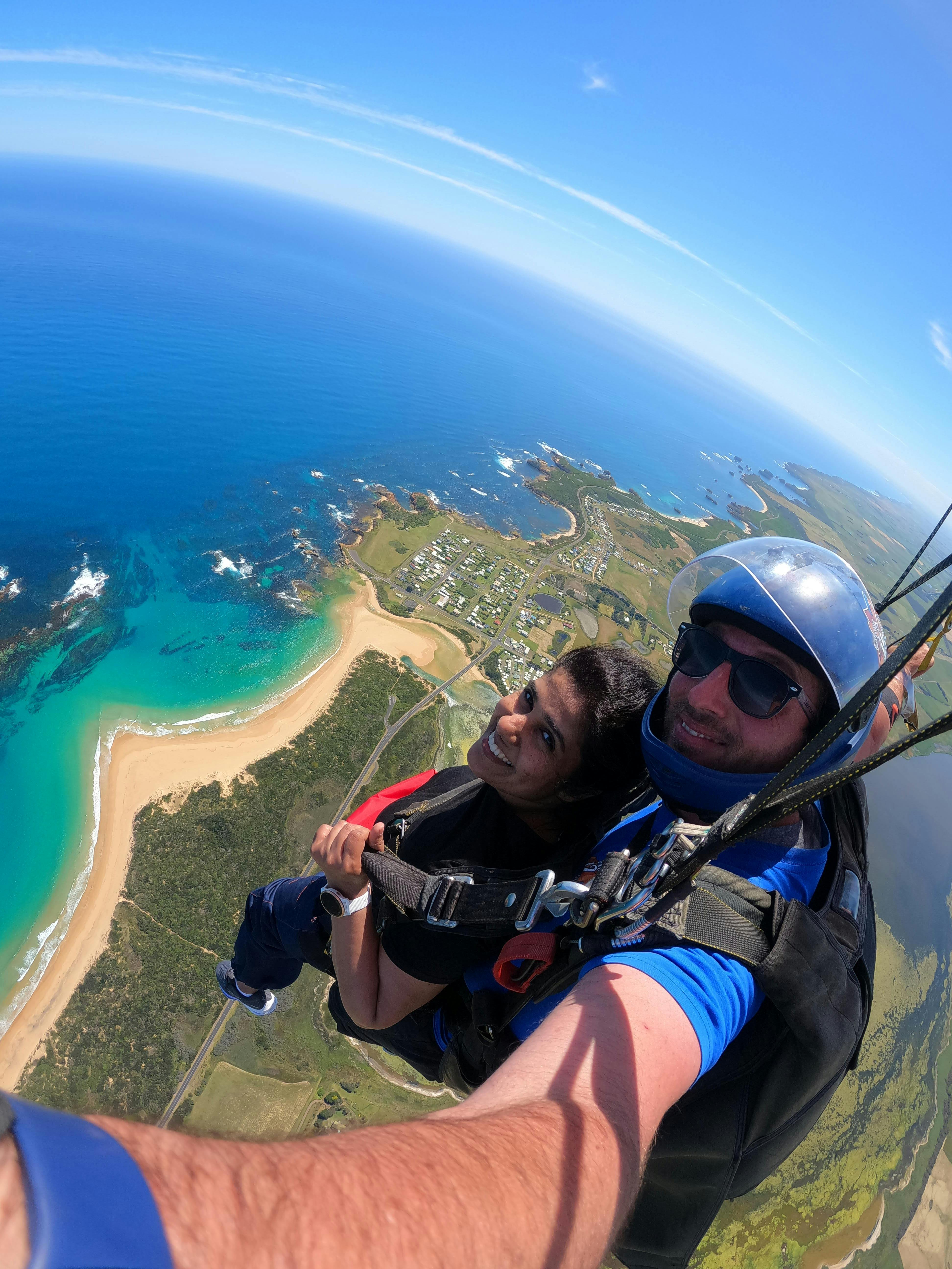 Skydiving great ocean rd 12 apostles