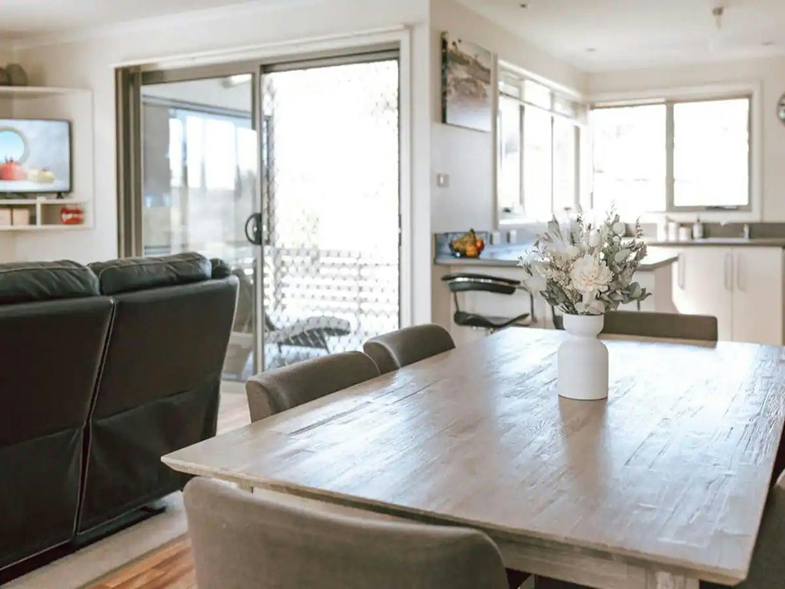 Dining/Lounge/Kitchen