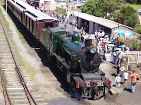 Train at Moorooduc Station