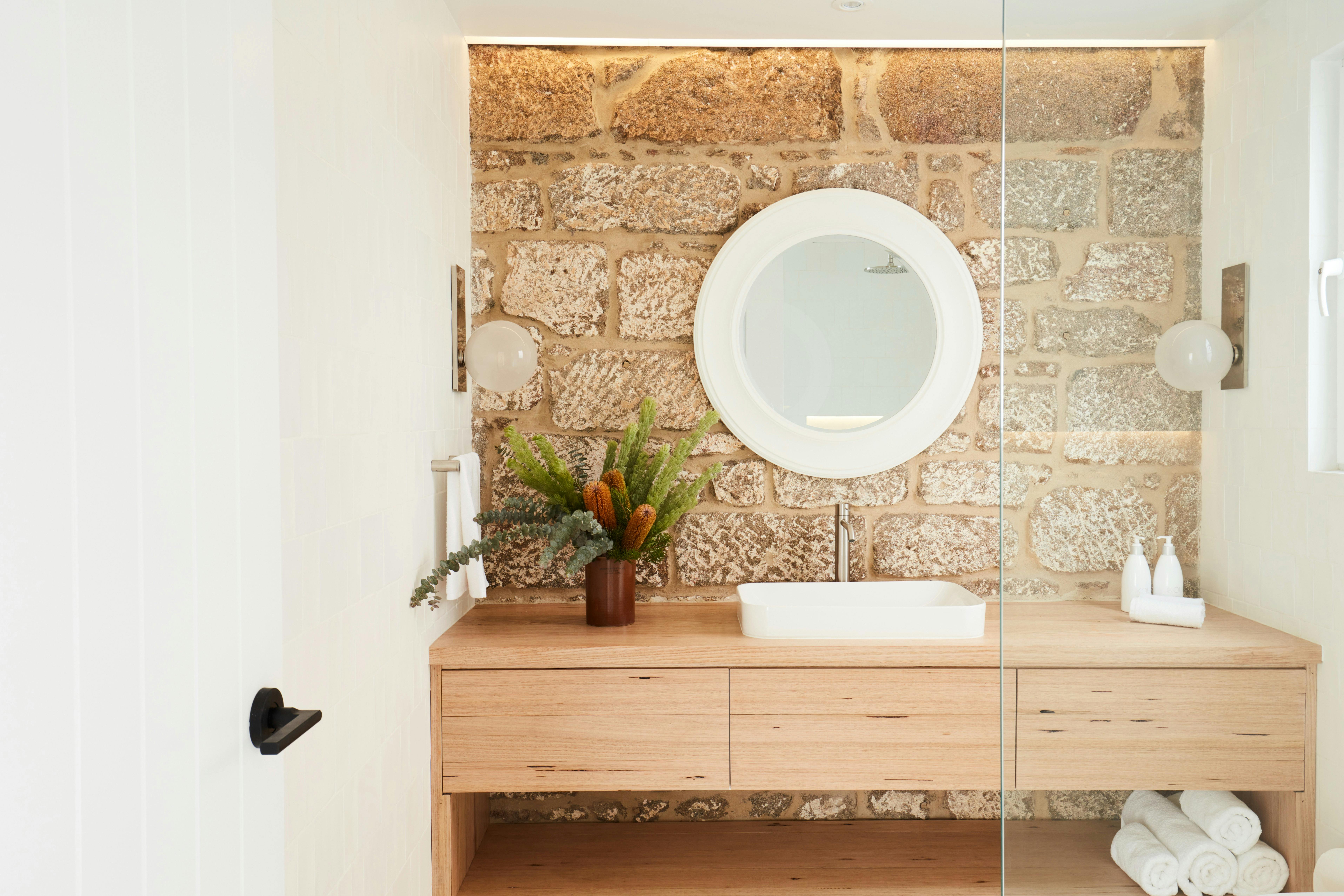 テラス 1 ラグジュアリー バスルーム - ネスト ステイズ