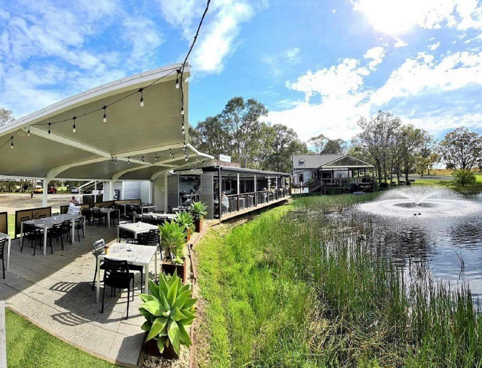 ザ・デッキカフェ・ラブデール