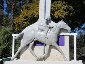 Gunsynd Museum & Statue