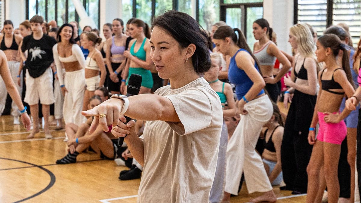 Symiko taking dancers through a lyrical workshop!