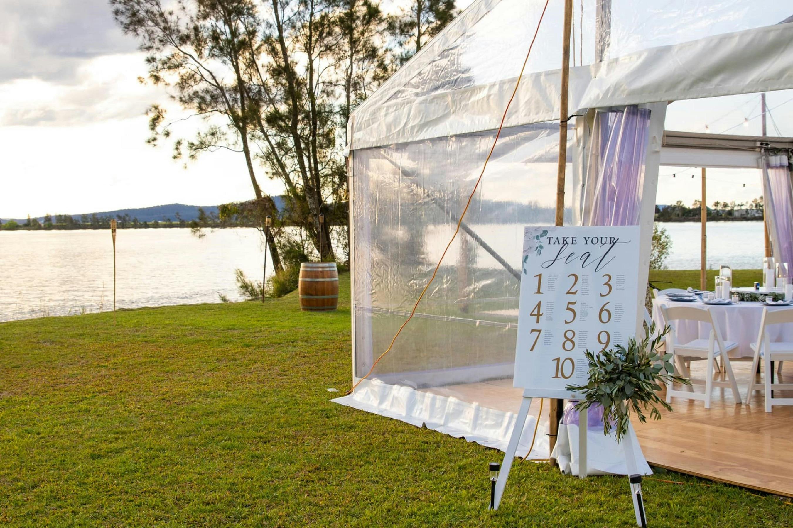 ウィンヤビー・ハウス・ウェディングが始まる