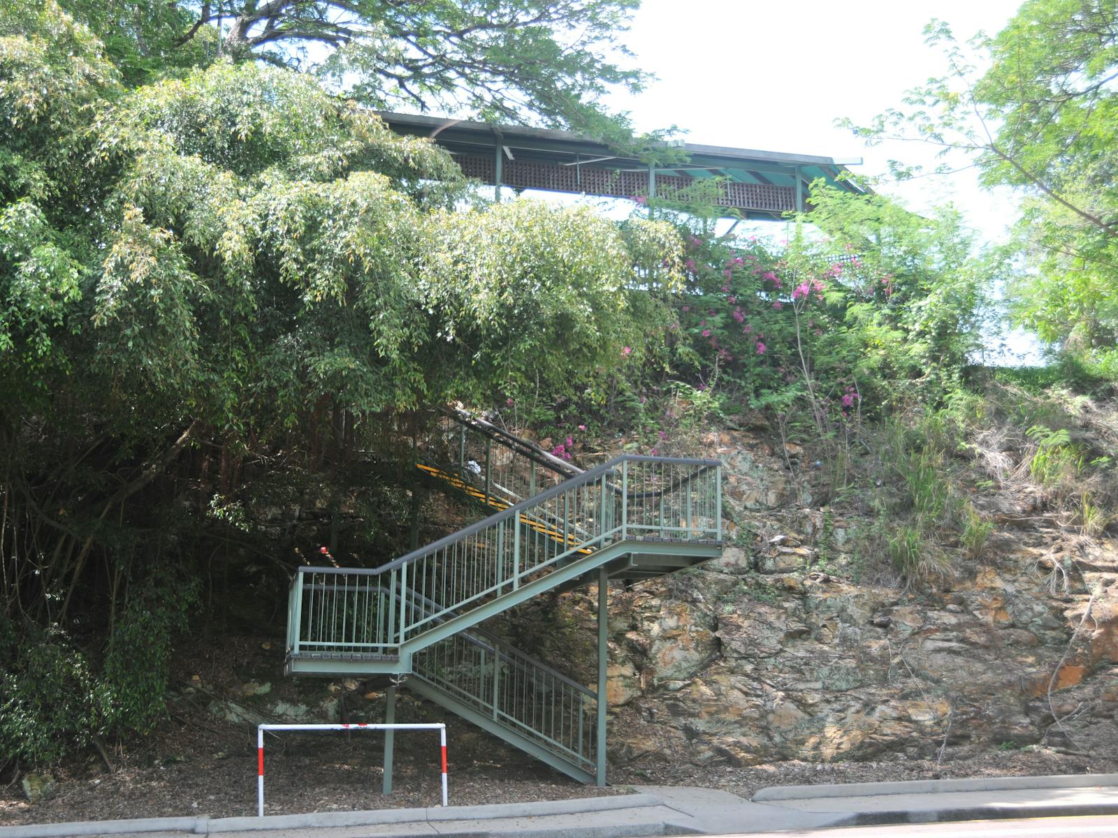 Hughes Avenue, Darwin