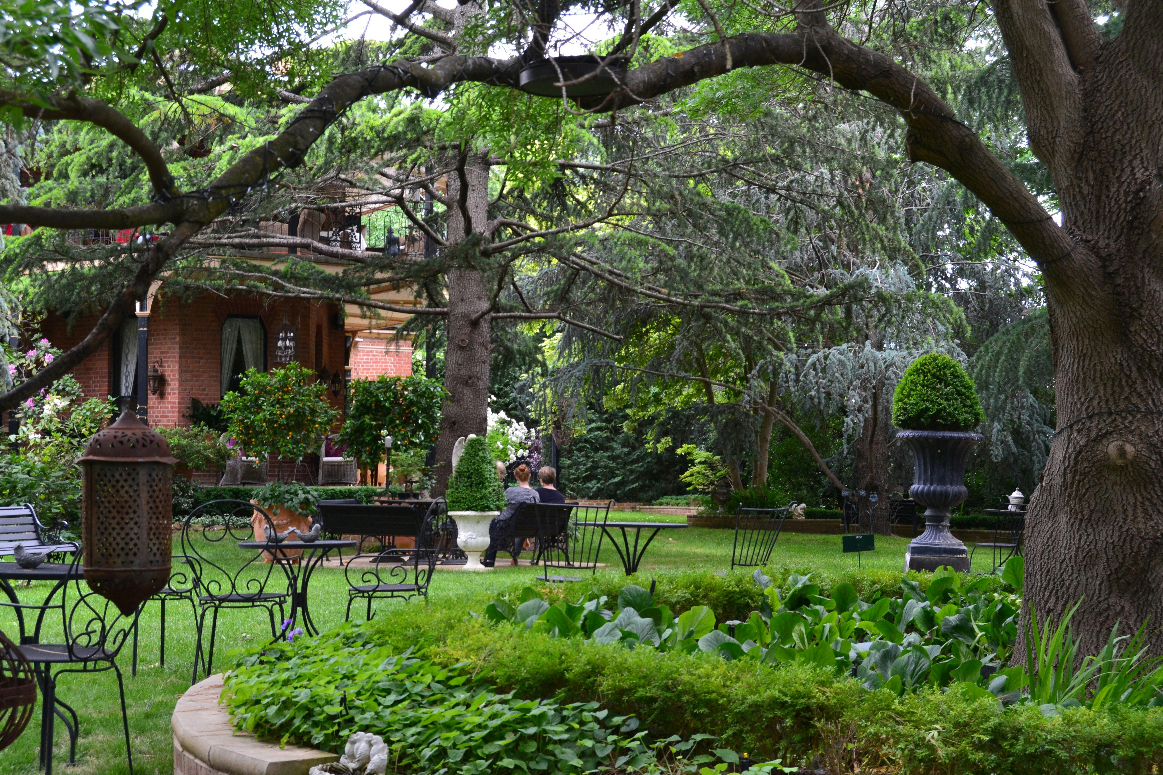 Our parkland gardens are cool in Summer and sunny in Winter