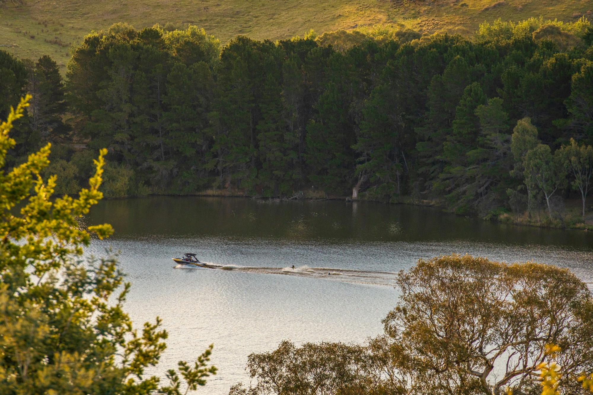 Skiing on Carcoar Dam