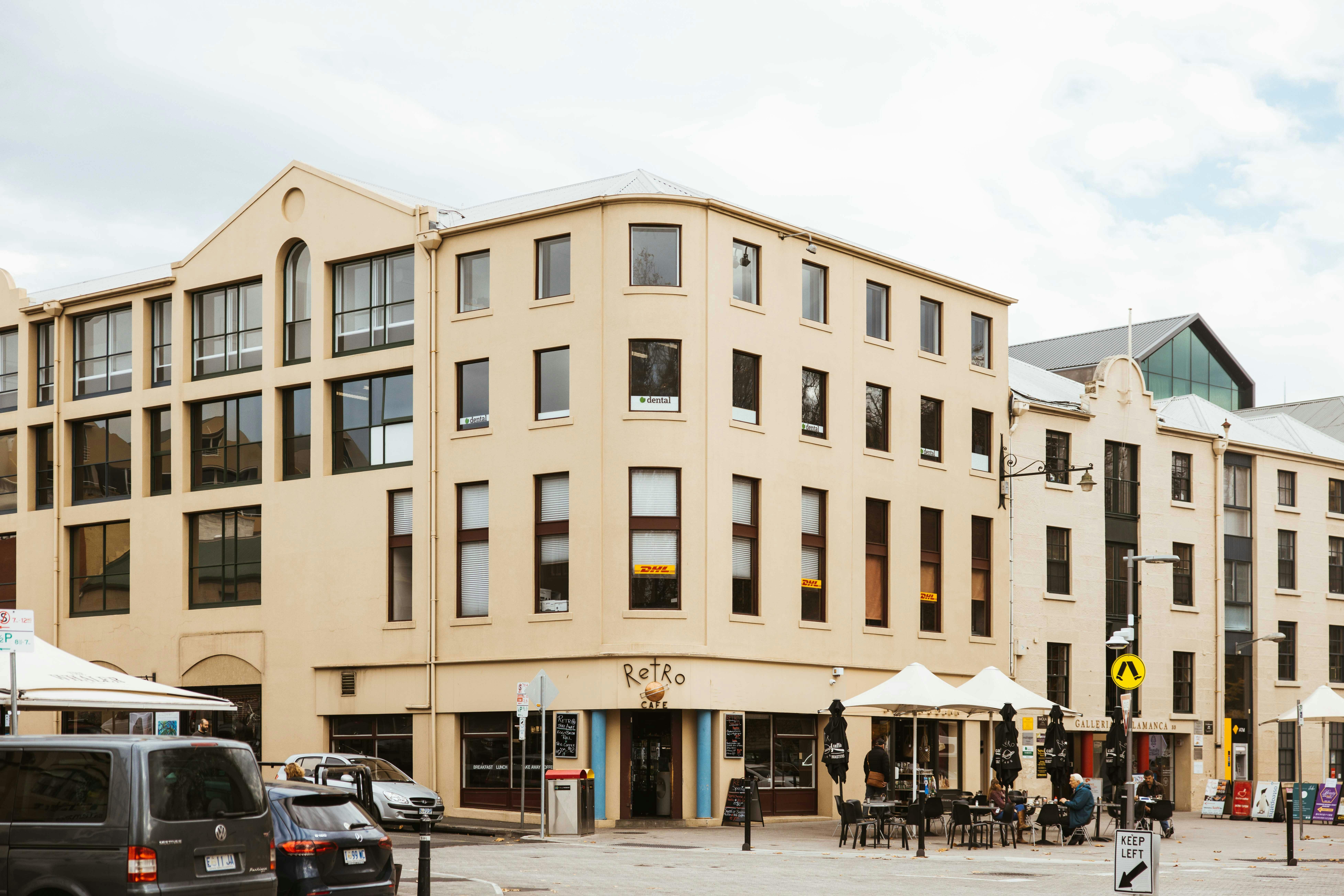 Salamanca Galleria building. We are on the top level