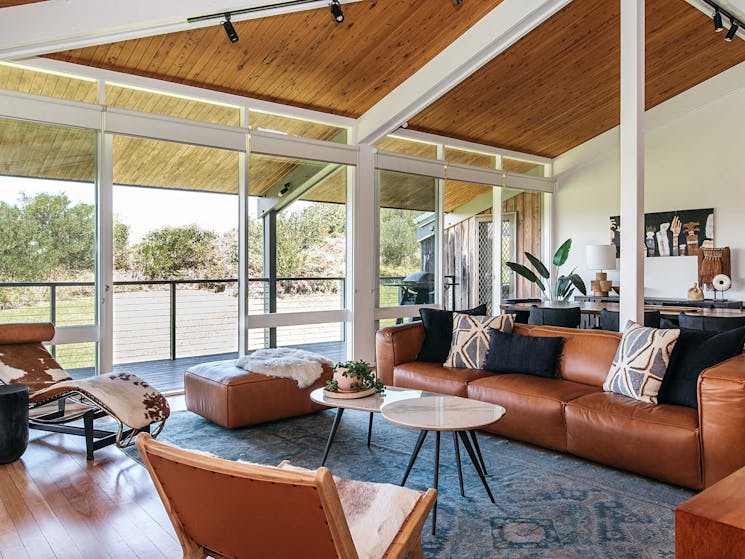 Cape Breeze - Byron Bay - Living Room