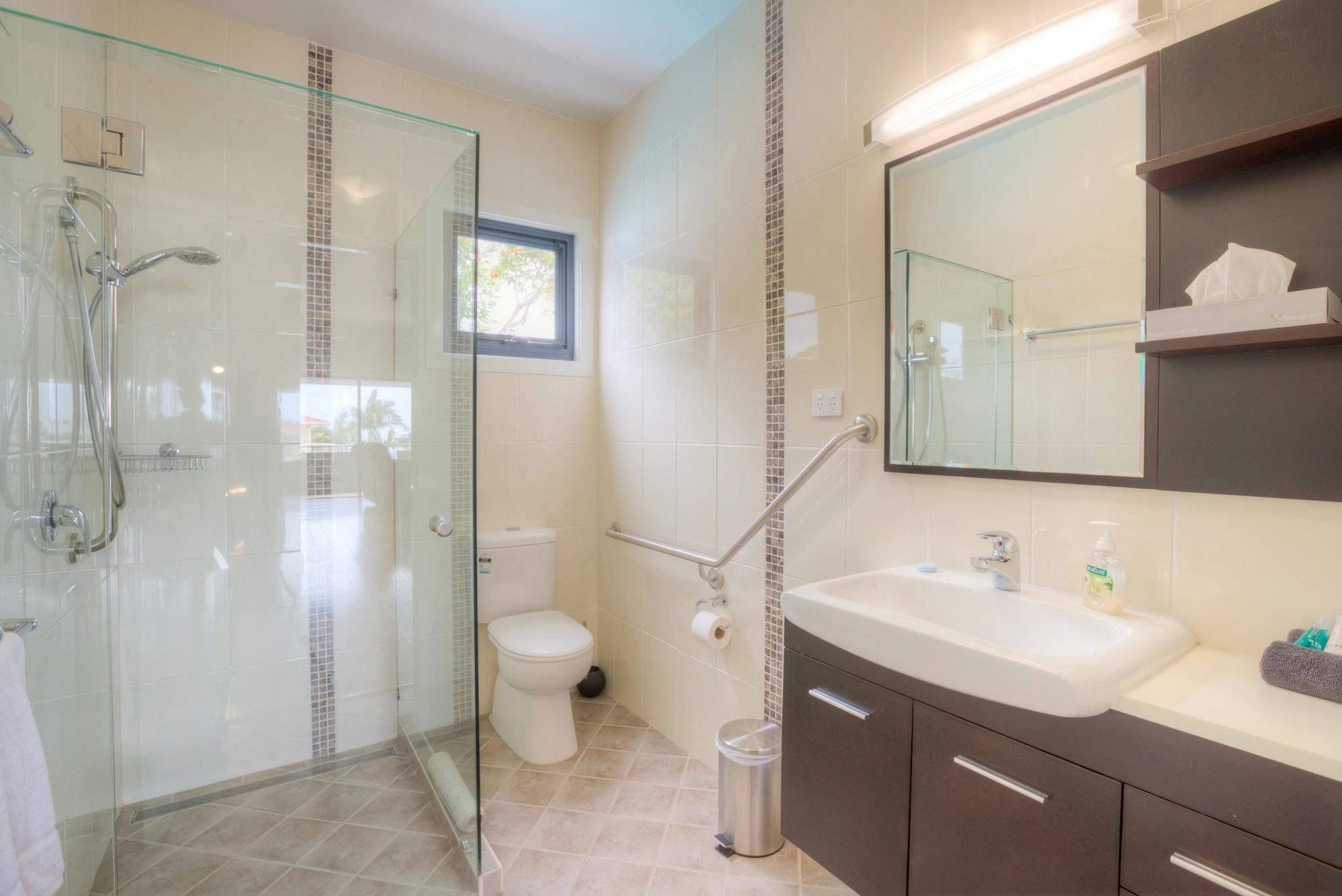Main full bathroom is shared between two rooms