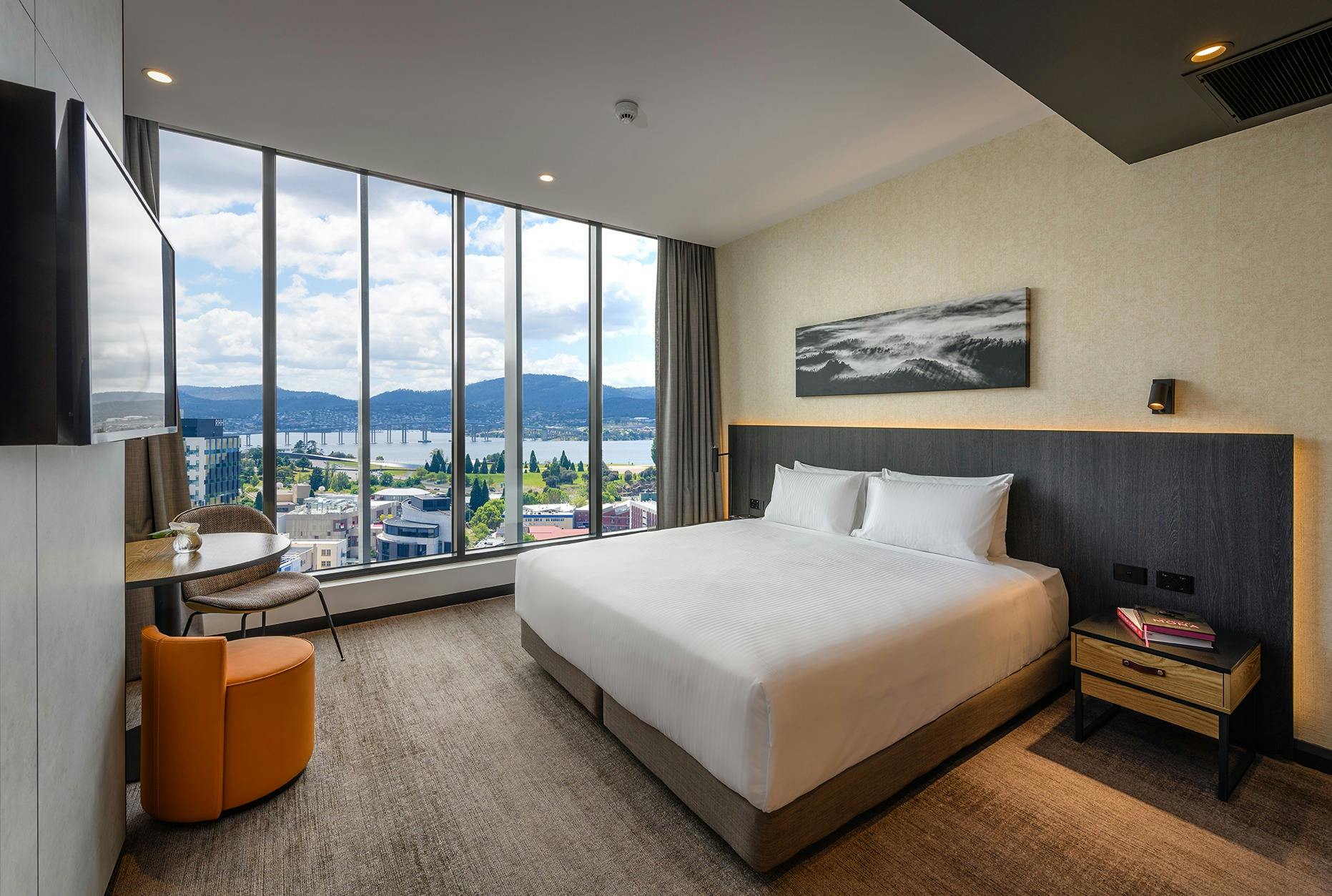 Deluxe King Room at Movenpick Hotel Hobart