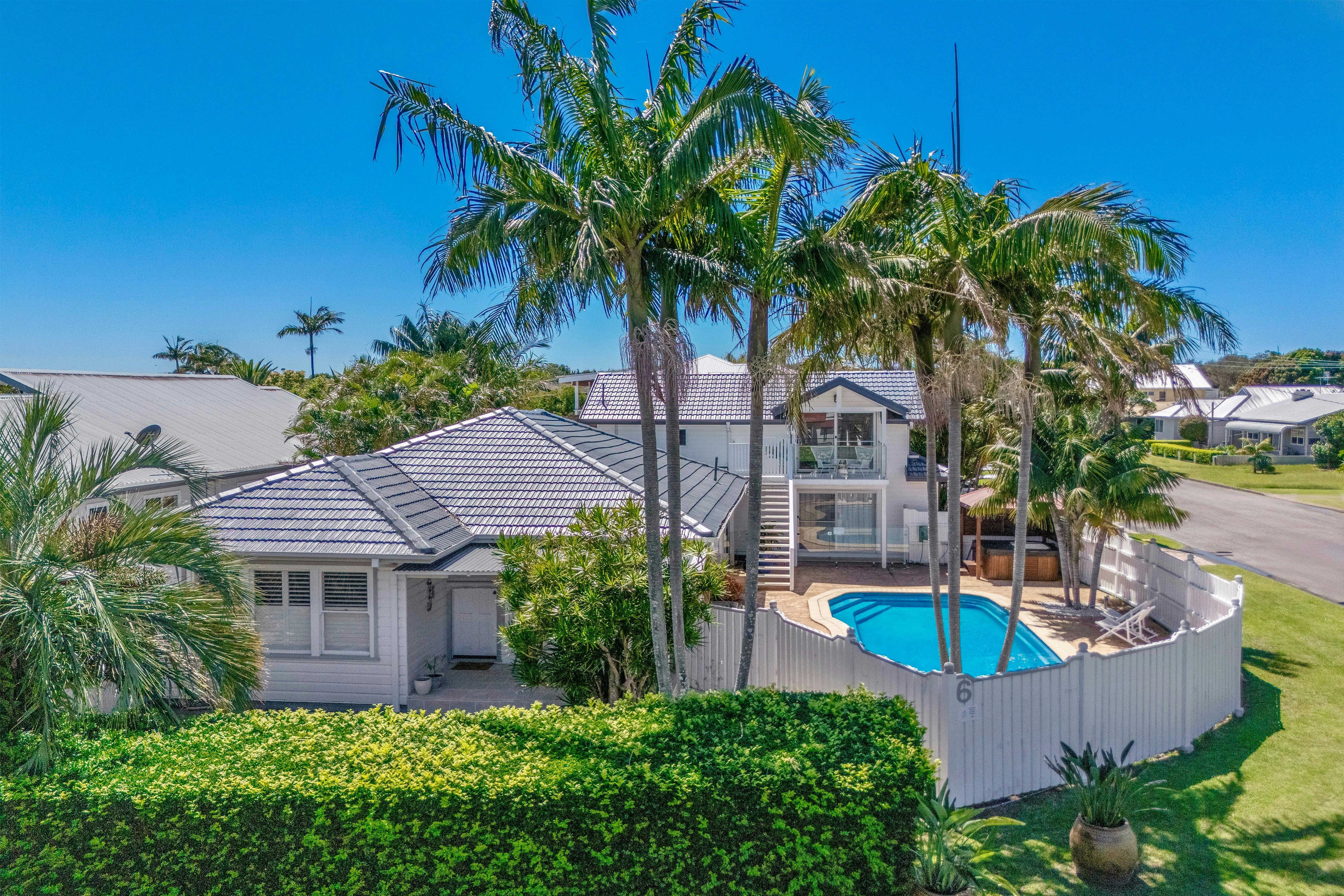 The Palms Beachside Retreat