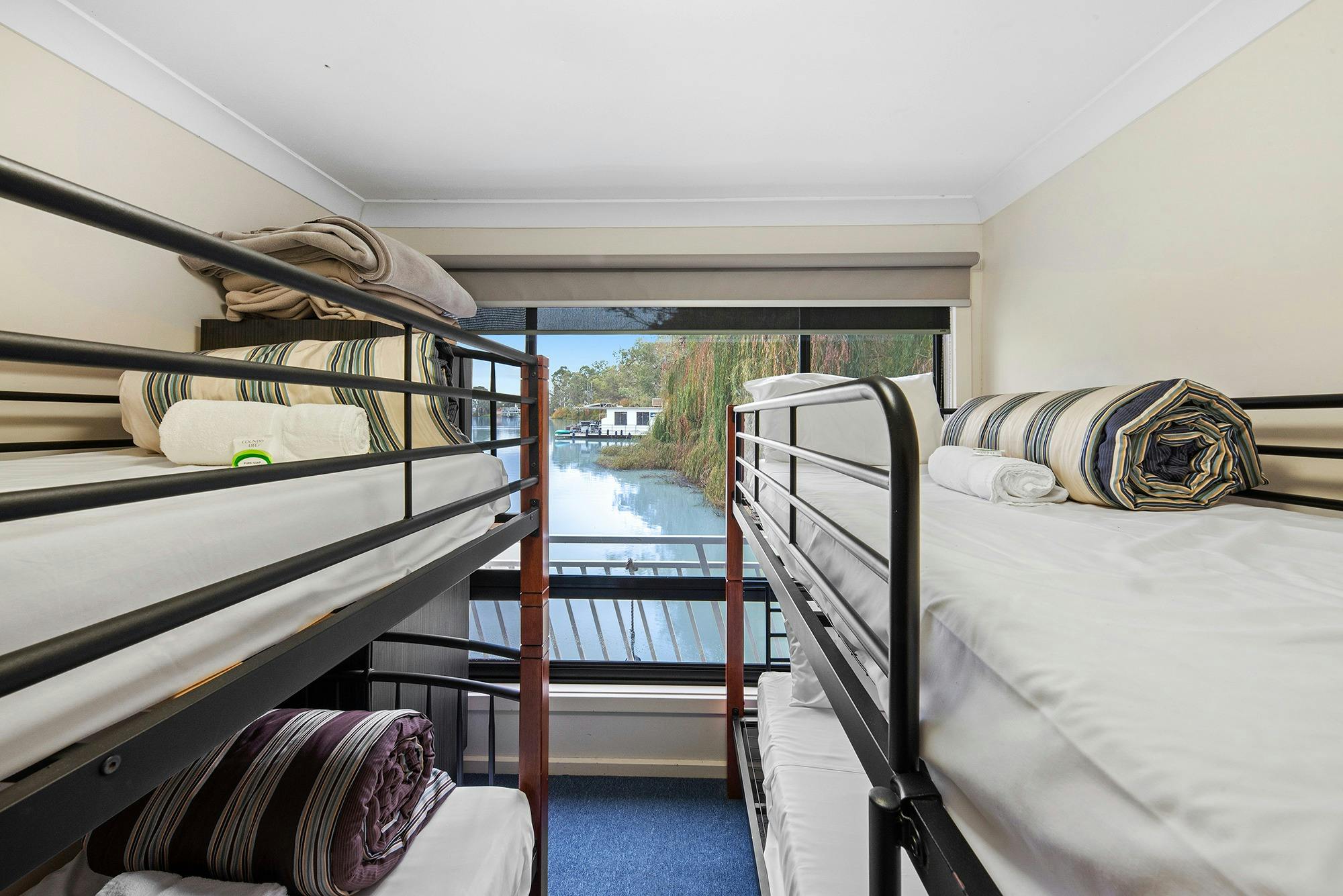 2 double bunks in the 4th bedroom on Moving Waters