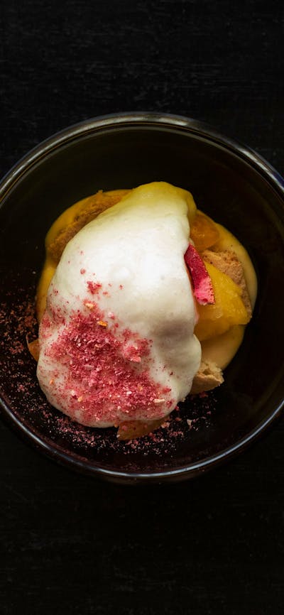 White chocolate and Mandarin dessert