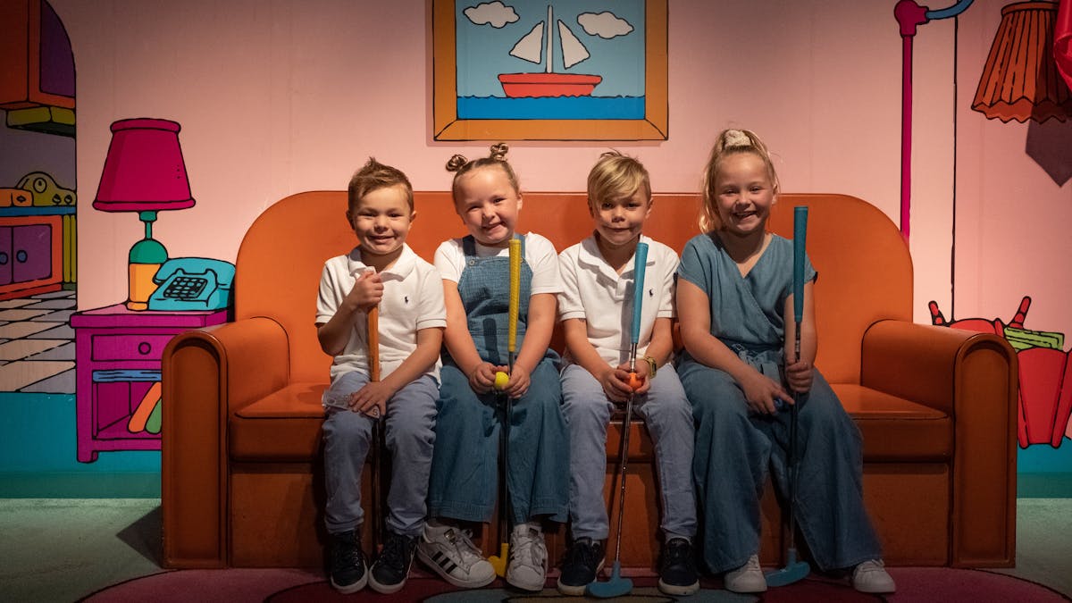Four children at Holy Moly, Circle on Cavill