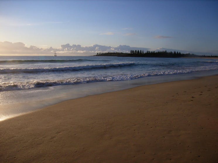 Beach at end of George Street