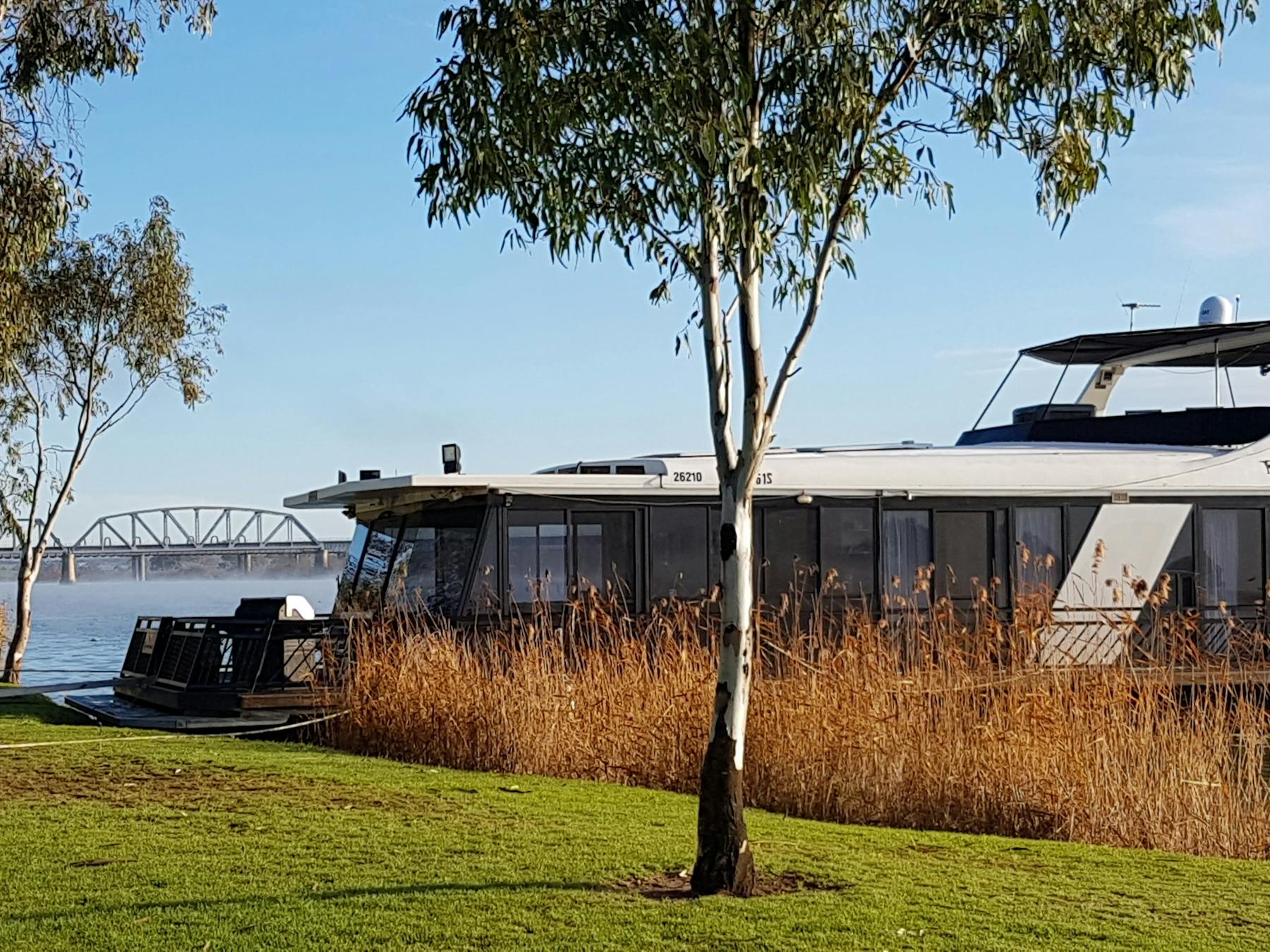 Sturt Reserve - a perfect place for houseboat moorings