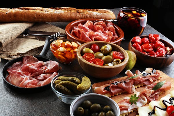 Spanish Sundays at The UPPside