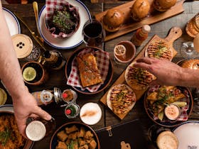 White Oaks Saloon Bar and Dining