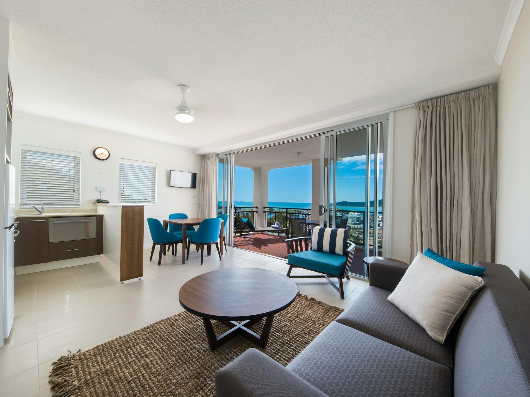 2 Bedroom Ocean View Apartment 2 Bedroom Ocean View Apartment