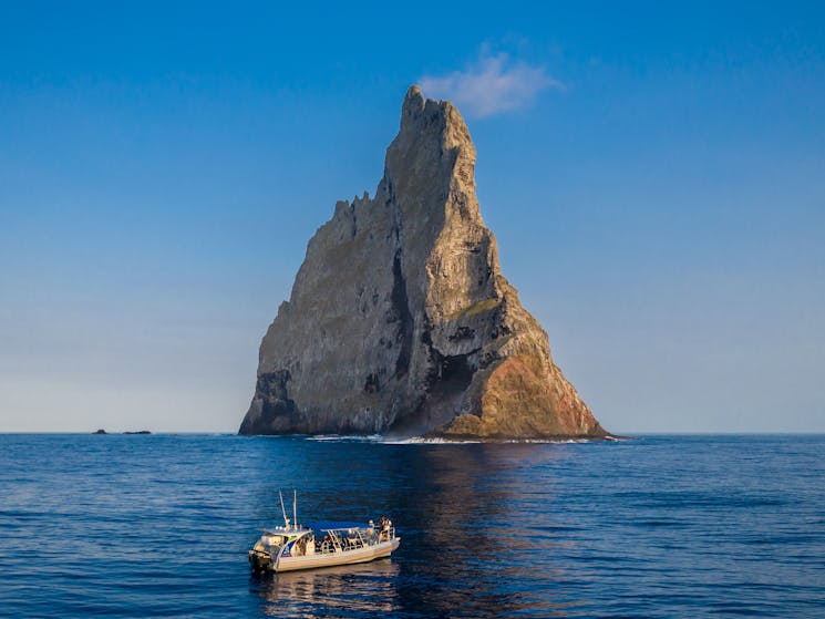 Ball's Pyramid worlds tallest sea stack & passengers in awe aboard Reef N Beyond