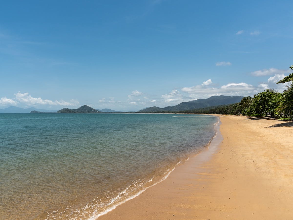 Cairns Palm Cove Beach