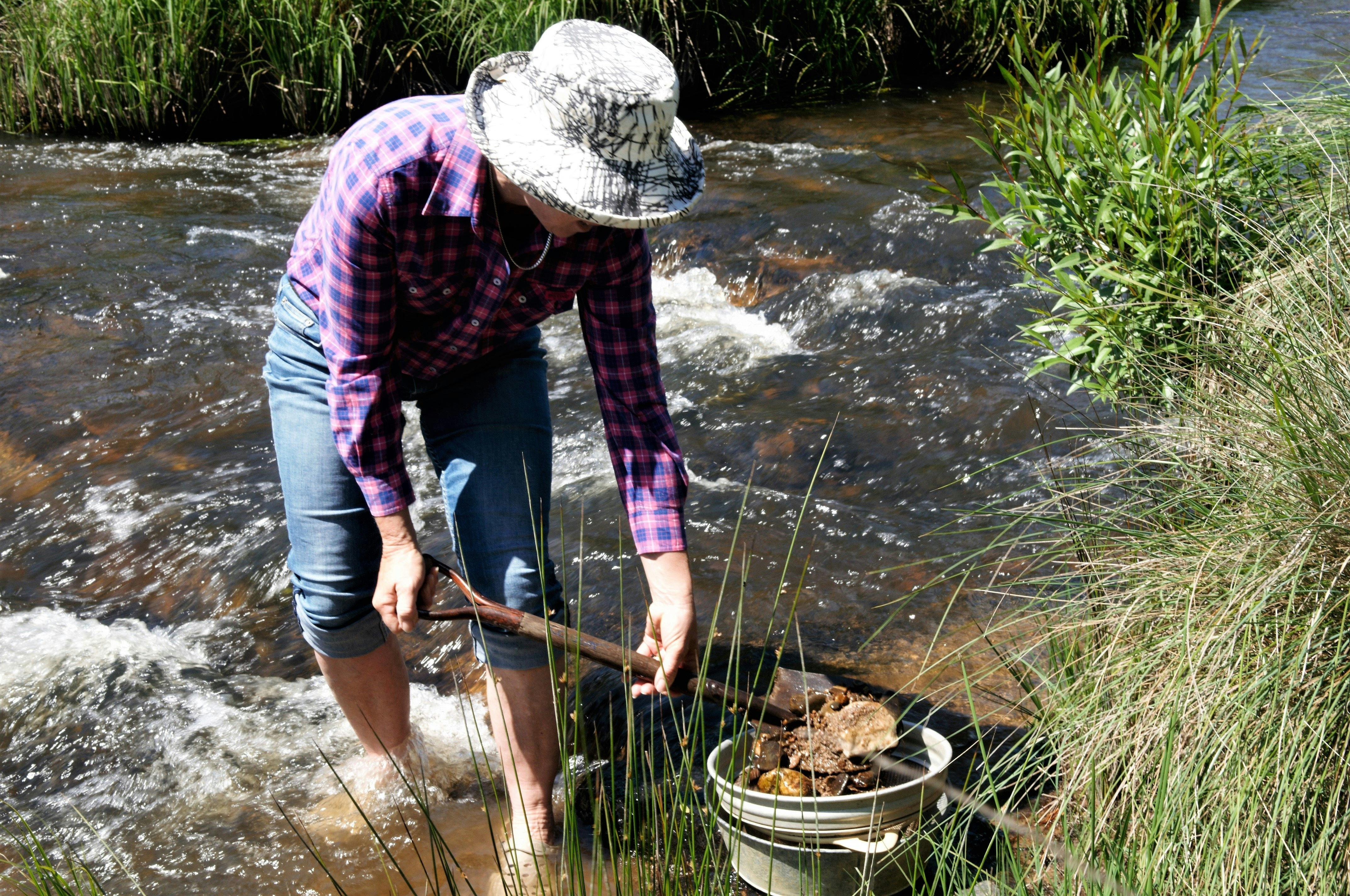 Fossicking | NSW Holidays & Accommodation, Things to Do, Attractions ...