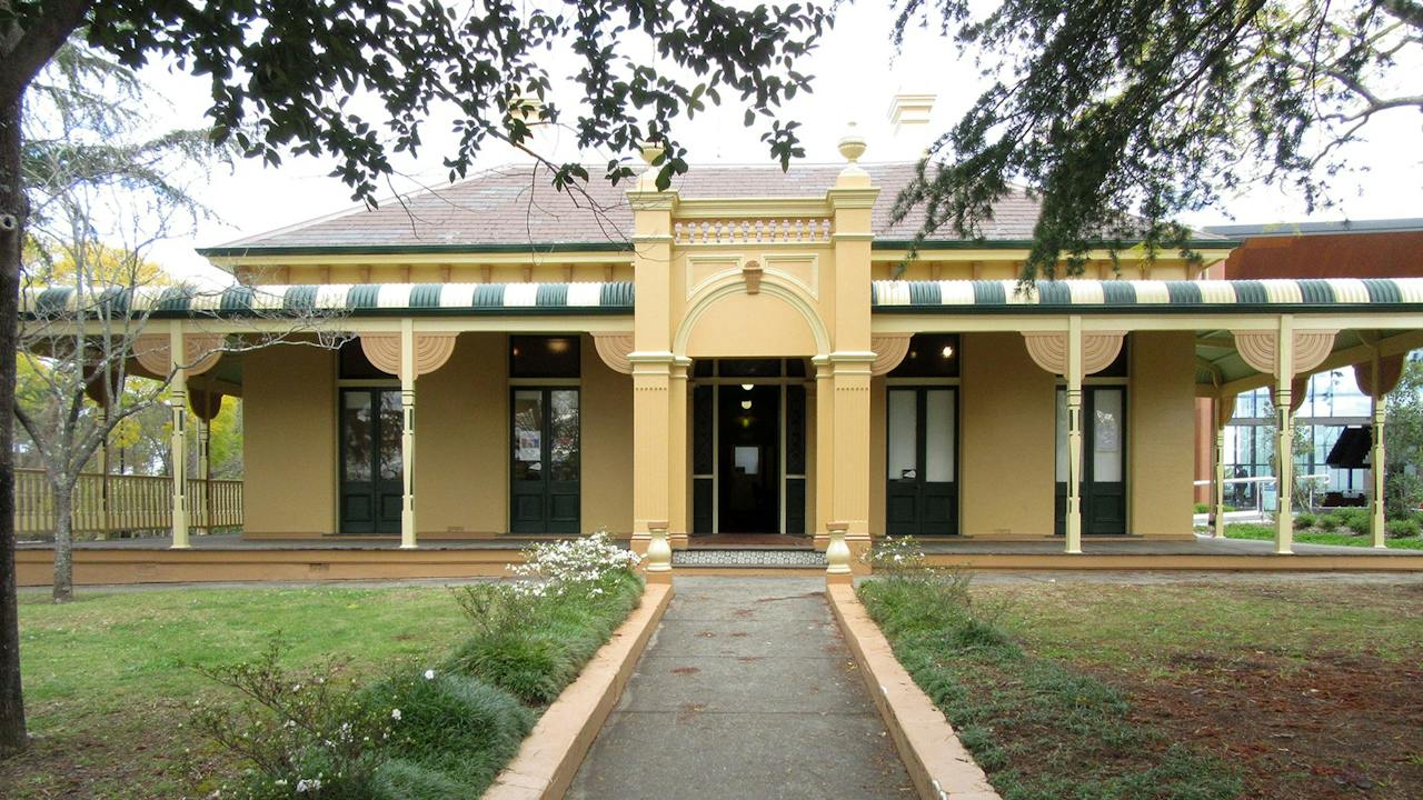 Braemar House & Gallery