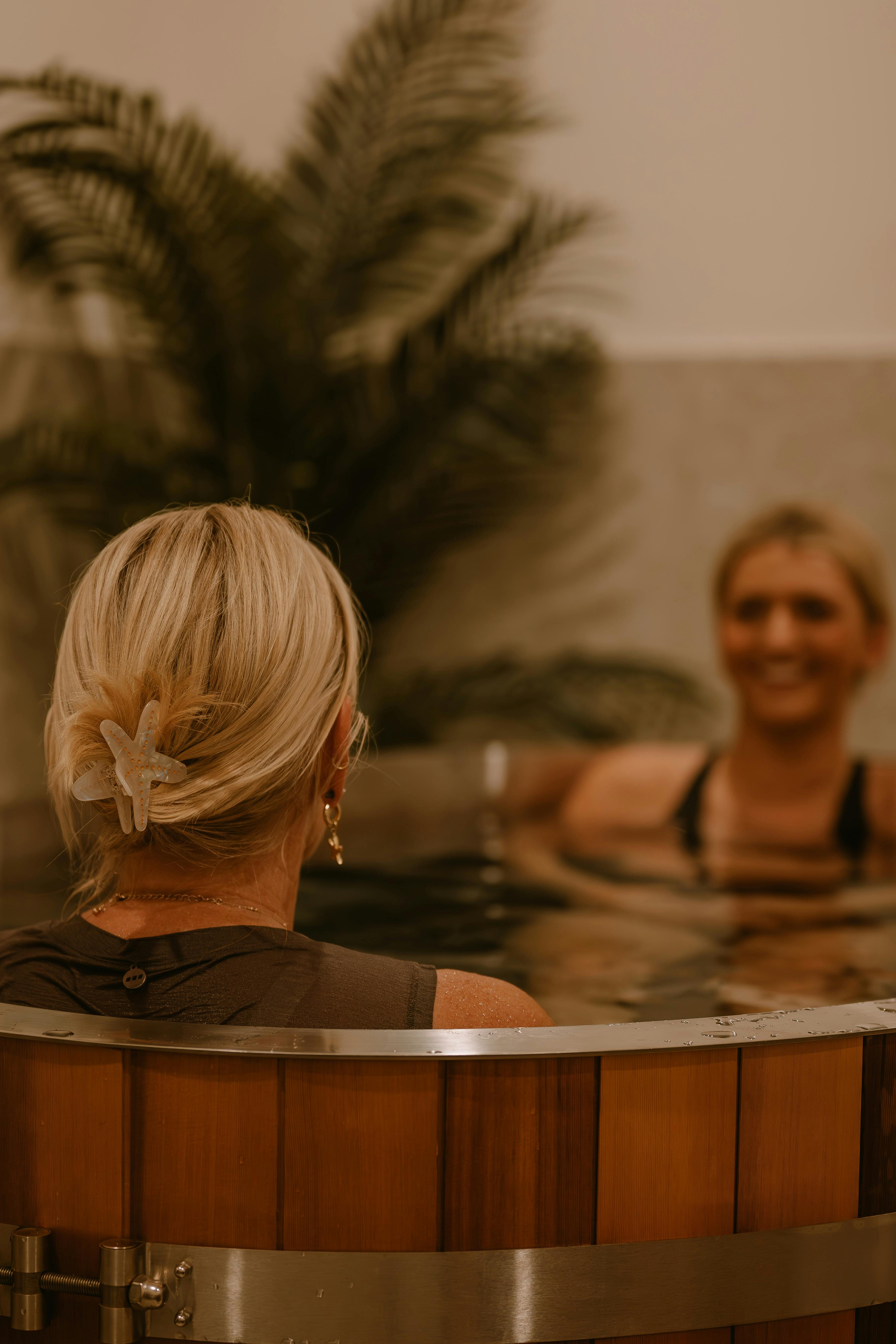 Contrast Hydrotherapy (Ice Bath & Hot Tub)