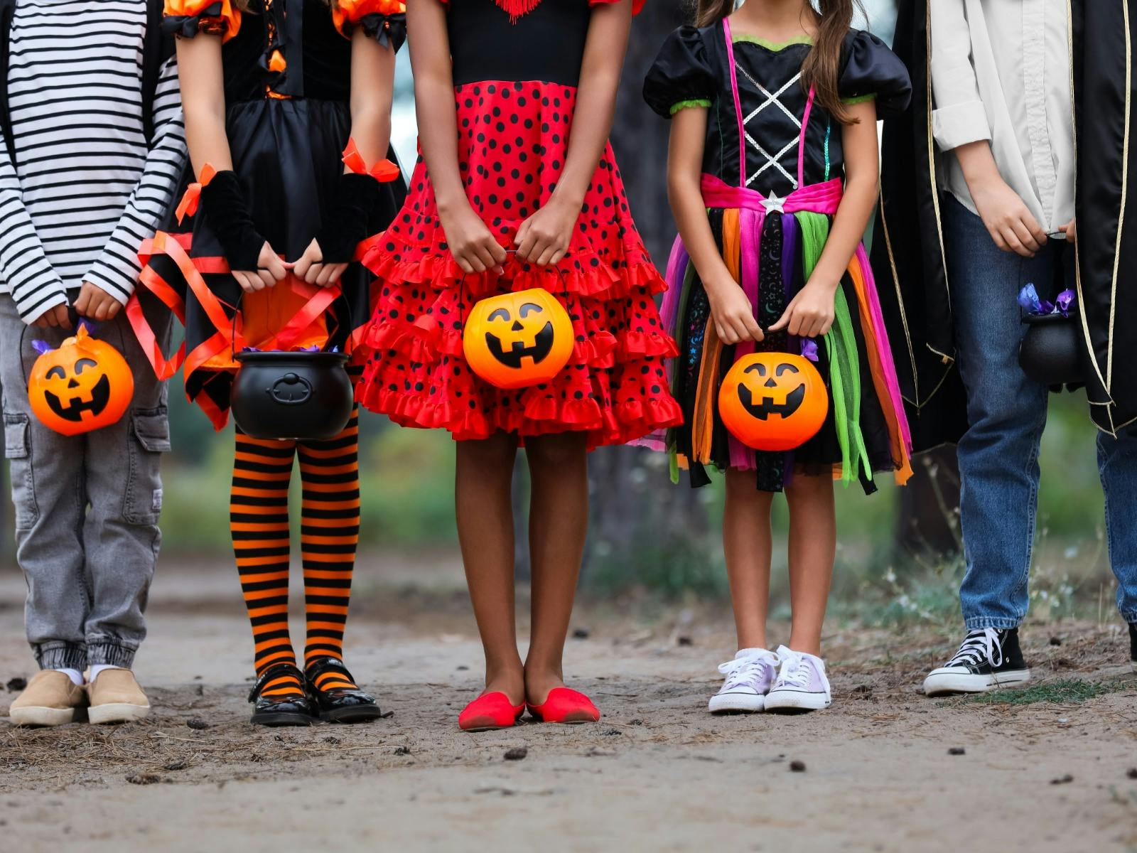 Moffat Beach Street Party: Halloween