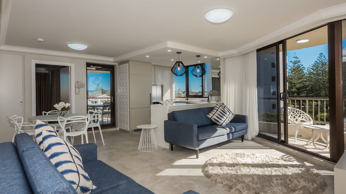Lounge, dining and kitchen