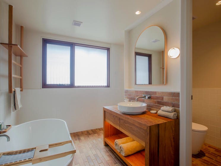 Euston Club Resort Riverfront Suite Bathroom with Bath