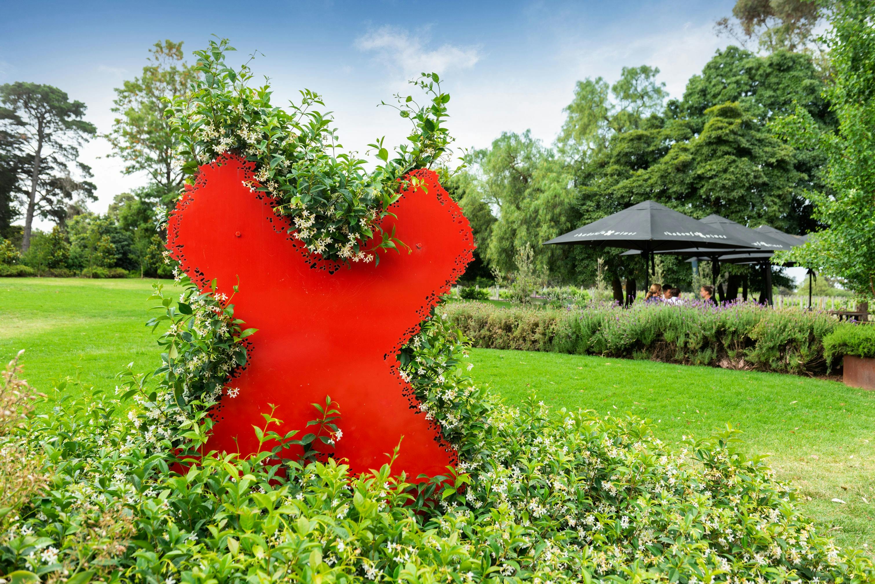 Outdoor dining at Shadowfax