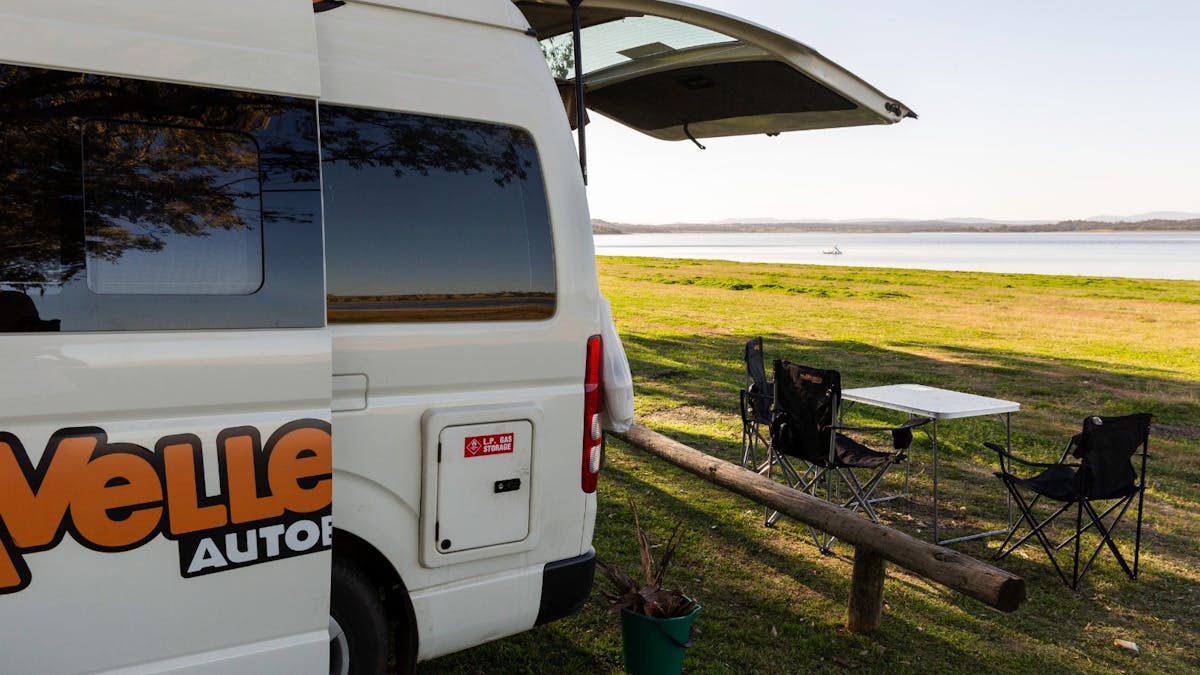 Travellers Autobarn Hi5 Campervan