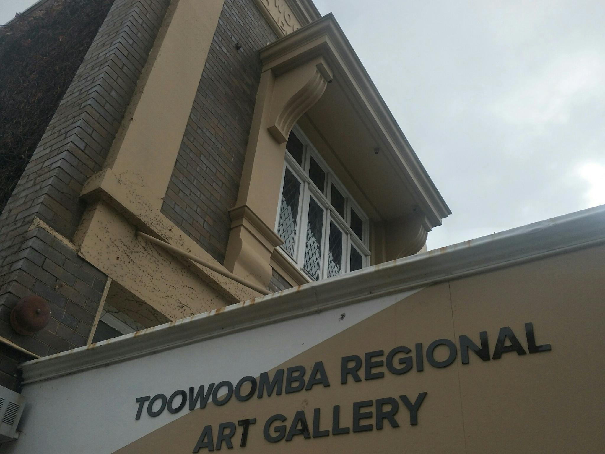Toowoomba's Art Gallery allows you to appreciate the work of some outstanding Australian artists.